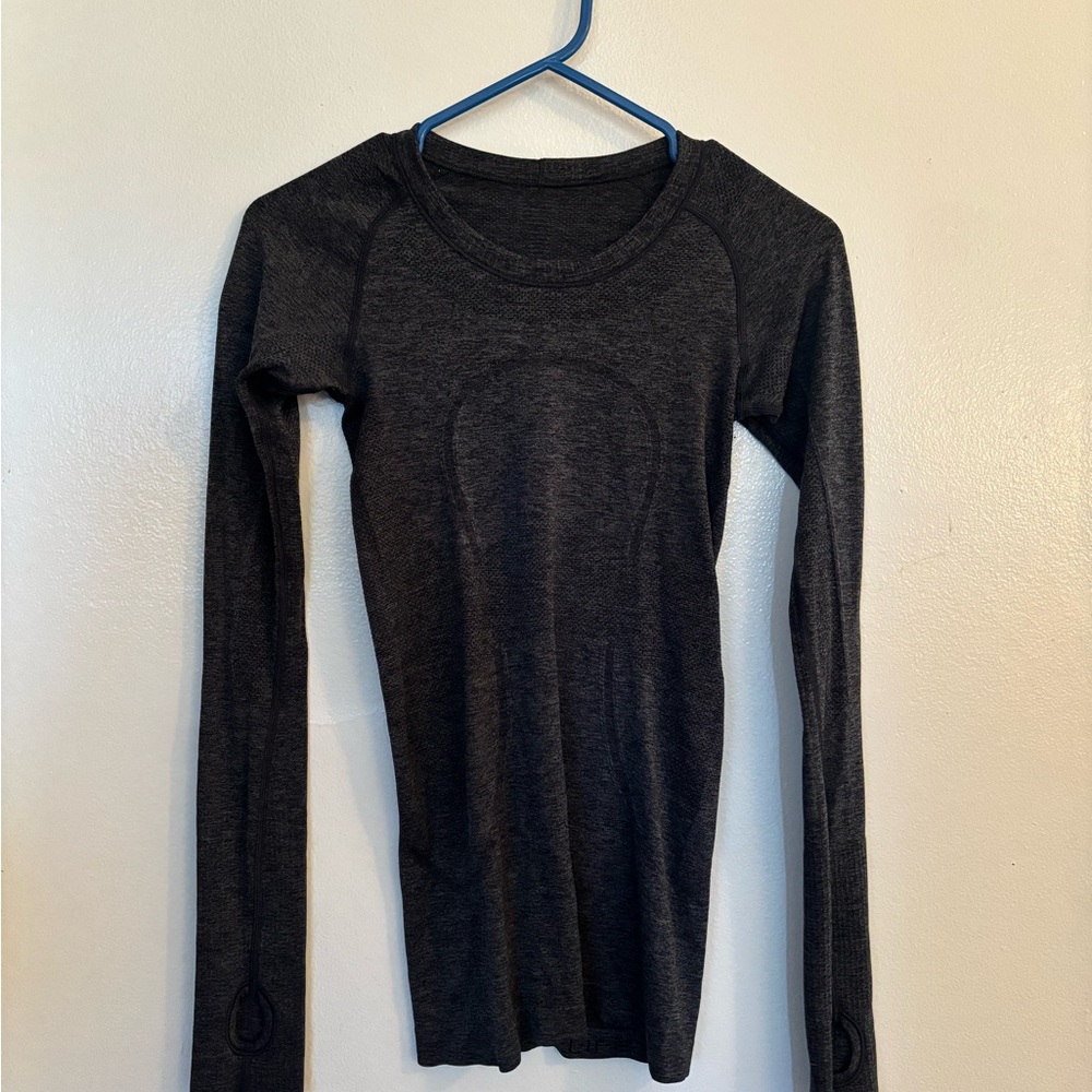 Lululemon Swiftly Tech Long Sleeve Size 2